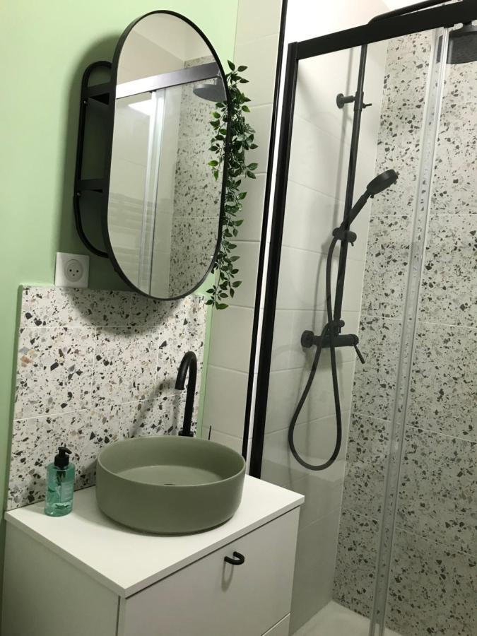 Chaleureux Studio Mansarde - Coeur De Ville De Sète Eksteriør bilde